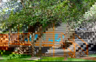 Photo 1 - Bluebonnet Waterfront Cottage With Hot Tub