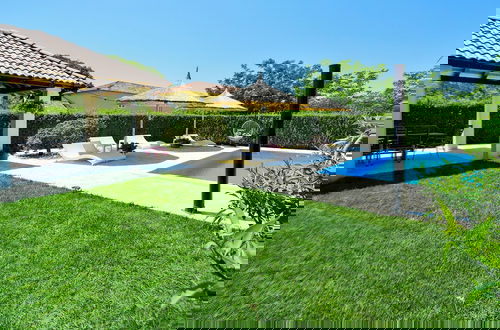 Foto 26 - Apartamento de 2 quartos em Biograd na Moru com piscina e jardim