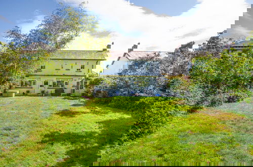 Photo 24 - Charming 3BD Oasis 3 Min Walk From Beach Front!