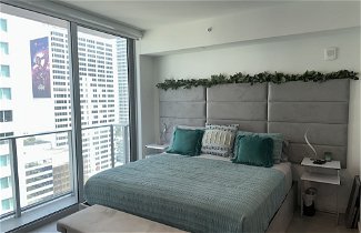 Photo 2 - Premier Studio with King Bed and Queen Sofa-bed