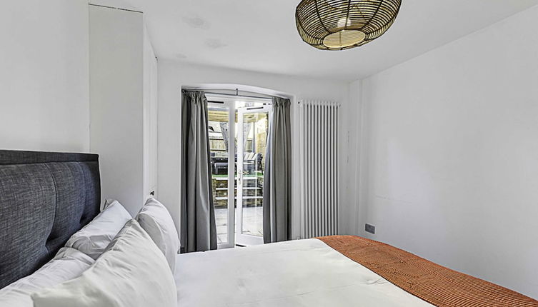 Photo 1 - Clapham Oasis: 1 Bedroom, Sauna, Garden Retreat