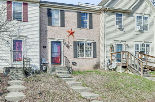 Foto 5 - Spacious Dundalk Townhome: 8 Mi to Inner Harbor