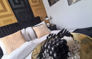 Photo 2 - Luxury 9ine Penthouse With Jacuzzi & Garden