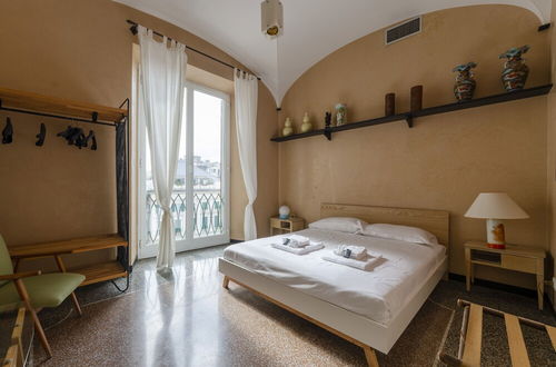 Photo 2 - JOIVY Exclusive Flat For 6 Near Cathedral Of Genoa