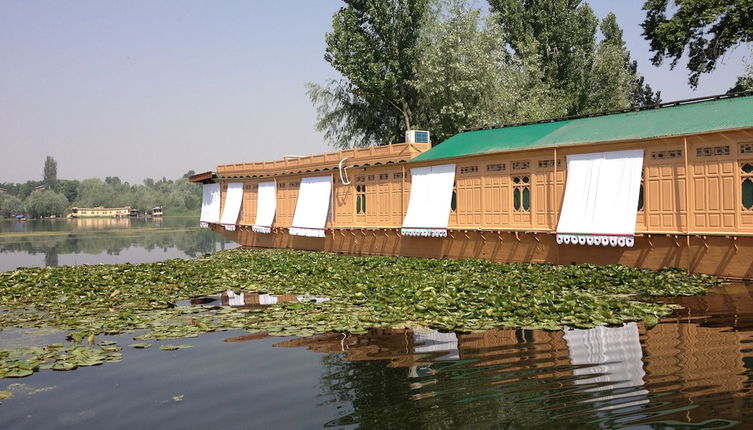 Photo 1 - New York Houseboat