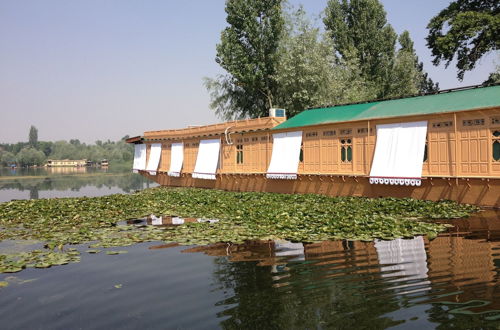 Photo 1 - New York Houseboat