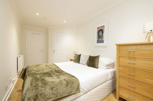 Photo 4 - Altido Gorgeous Flat Near Edinburgh Castle W/ Parking