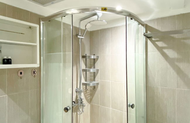 Best Deal And Homey 1Br Apartment Grand Sentraland Karawang - Foto 17