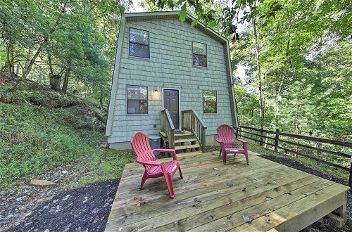 Foto 23 - Modern Cabin in the Woods: Pet Friendly on 1 Acre