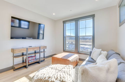 Photo 18 - Spacious Colorado Abode - Hot Tub & Mountain Views