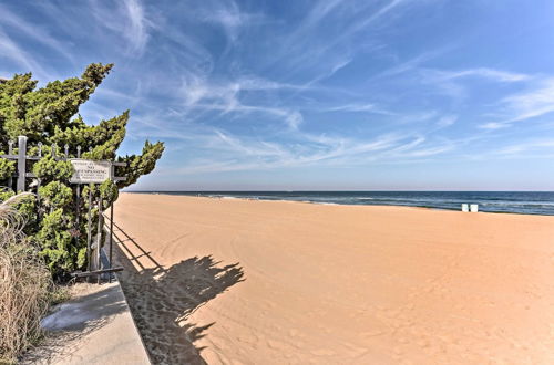 Photo 8 - Virginia Beach Studio w/ Balcony + Pool View