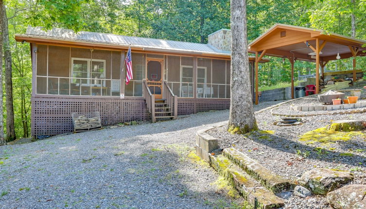 Photo 1 - Cozy Hiawassee Cabin - 4 Mi to Lake Chatuge