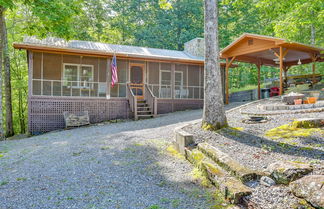 Photo 1 - Cozy Hiawassee Cabin - 4 Mi to Lake Chatuge