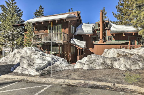 Photo 6 - Tahoe Area Townhome < 1 Mi to Heavenly Lifts