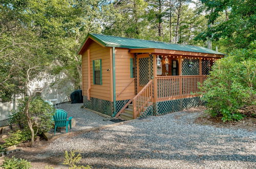 Foto 10 - Quaint Cabin w/ Pool + Lake Access, 7 Mi to Helen