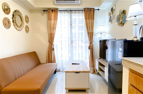 Photo 10 - Homey And Modern 2Br At 6Th Floor Meikarta Apartment