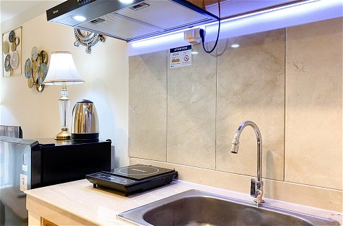 Foto 6 - Homey And Modern 2Br At 6Th Floor Meikarta Apartment