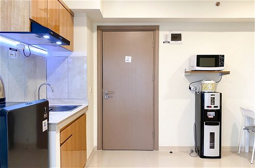 Photo 9 - Homey And Modern 2Br At 6Th Floor Meikarta Apartment