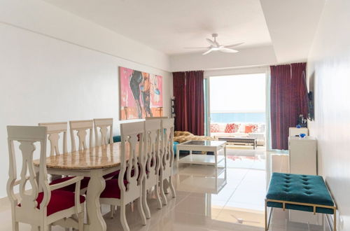 Foto 57 - Spacious Apto With Spectacular Views Of The Beach