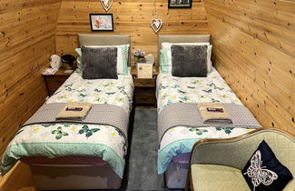 Foto 2 - Beautiful Twin Glamping Pod in Salisbury