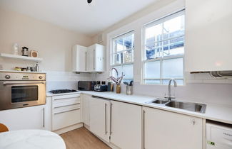 Photo 2 - The Elmington Estate Place - Elegant 1bdr Flat