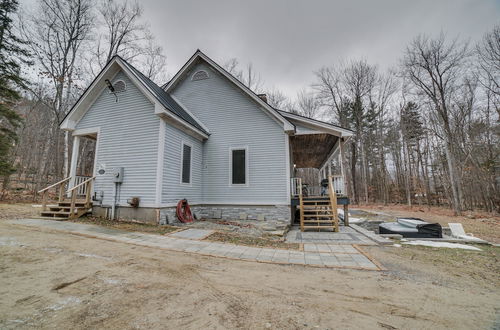 Photo 10 - Peaceful Cavendish Retreat w/ Hot Tub & Fireplace