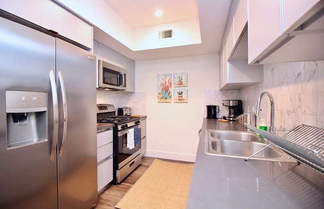 Los Angeles Deluxe Suites - 2 Bedrooms & 2 Bathrooms - Foto 2
