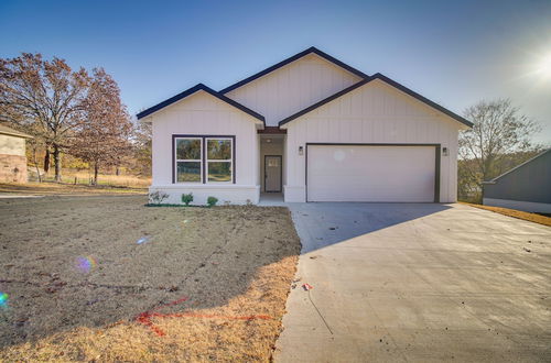 Photo 4 - Charming Grove Home w/ Deck Near Grand Lake