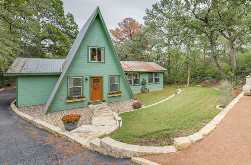 Foto 1 - A-frame Cottage w/ Deck ~ 5 Mi to Lake Bastrop