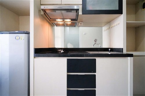 Photo 10 - Nice And Homey Studio At Puri Mas Apartment