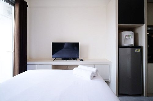 Foto 5 - Nice And Homey Studio At Puri Mas Apartment