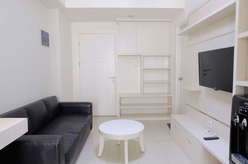 Photo 17 - Stylish Modern 2Br Apartment At Parahyangan Residence