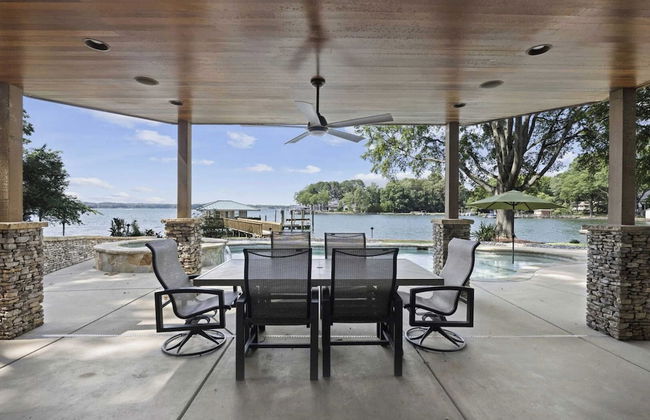 Water, Water Everywhere by Avantstay Pool + Dock - Foto 15