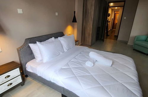 Photo 2 - Lux Suites Westlands Cottage Apartments