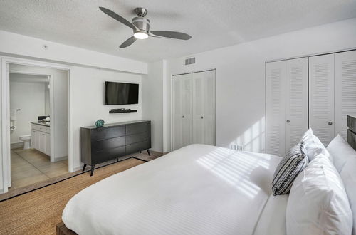 Photo 11 - Gables Grand Plaza Apartments