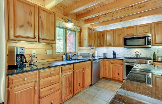 Pocono Dog-Friendly Home on River - Foto 18