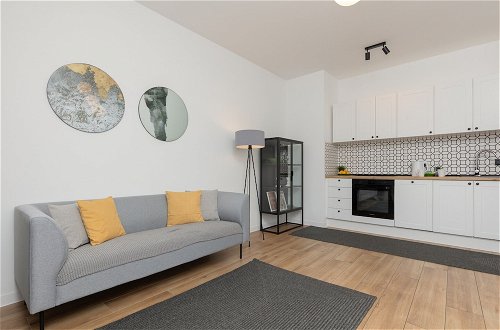 Photo 1 - Spacious Apartment by Renters