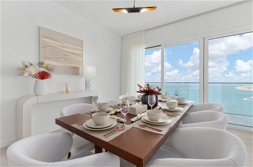 Foto 16 - Maison Privee - Upscale Apt w/ Open Sea and Bluewaters Vws in JBR