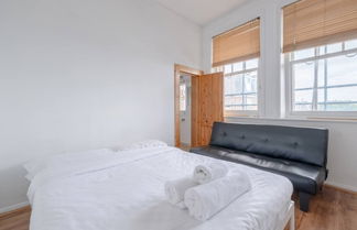 Photo 2 - Bright & Quaint Studio Flat - Hornsey