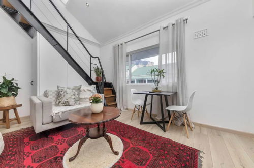 Photo 10 - Spacious Loft Apartment Facing Table Mountain