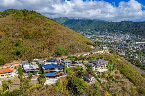 Foto 37 - K B M Resorts: Waikiki Hilltop House 5 Bed/4.5 Bath With Sweeping Ocean and Waikiki City Views