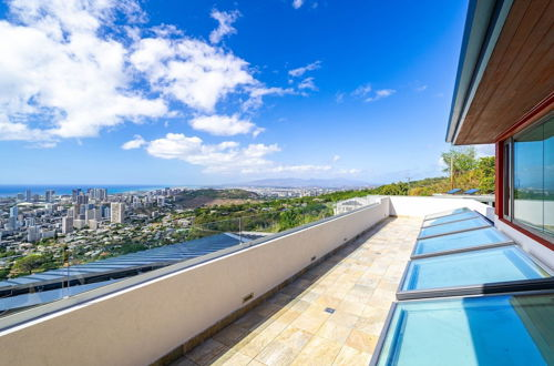 Foto 77 - K B M Resorts: Waikiki Hilltop House 5 Bed/4.5 Bath With Sweeping Ocean and Waikiki City Views