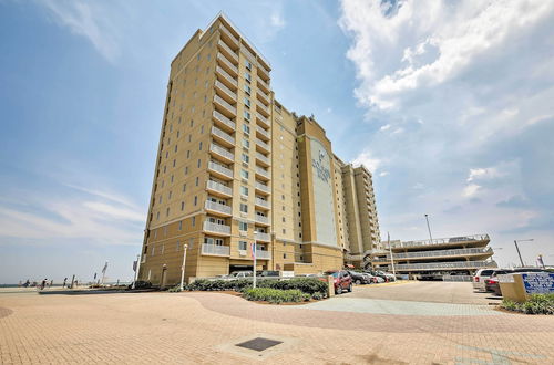 Photo 11 - Virginia Beach Condo w/ Community Pool & Hot Tub