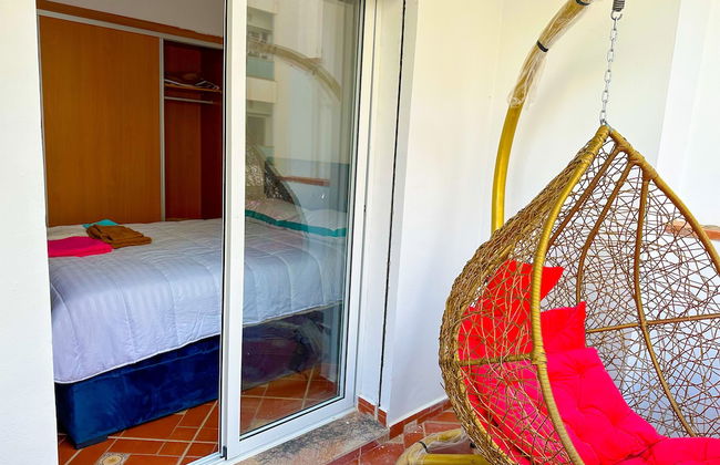 Apartment with pool direct access to sea - Photo 13