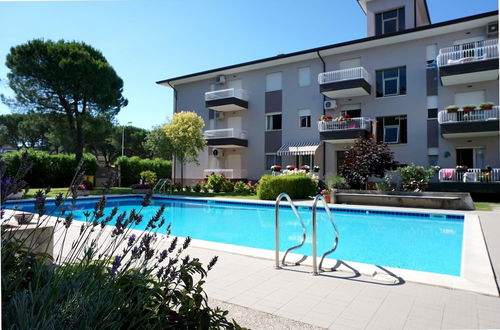 Photo 1 - Beachside Flat With Shared Pool