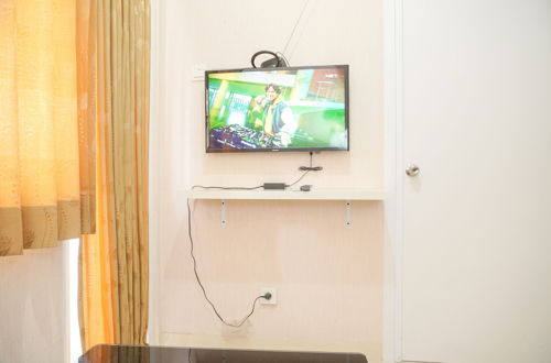 Photo 14 - Cozy 2Br Green Pramuka City Apartment Near Shopping Mall