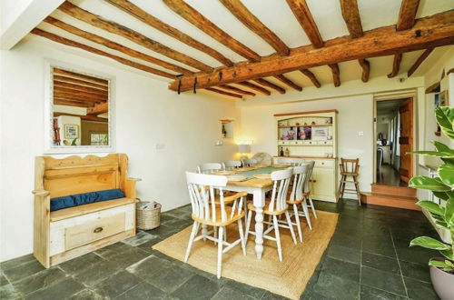 Photo 1 - Beautiful 4-bed Cottage in Heart of the Cotswolds