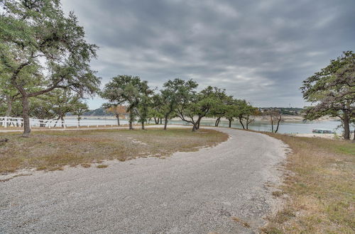 Photo 2 - Pet-friendly Spicewood Home w/ Deck + Gas Grill