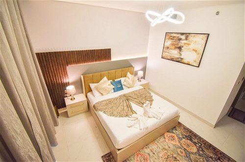 Photo 21 - Yogi - Luxury Apartment With Beach Access