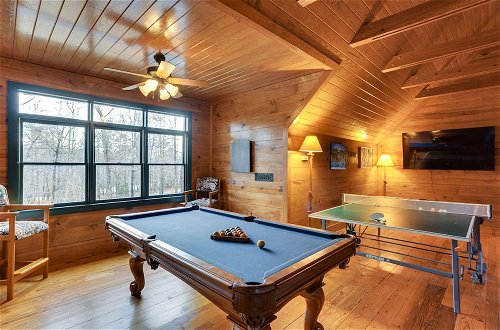Photo 2 - Lakefront Custom-built Mentone Home: Game Room